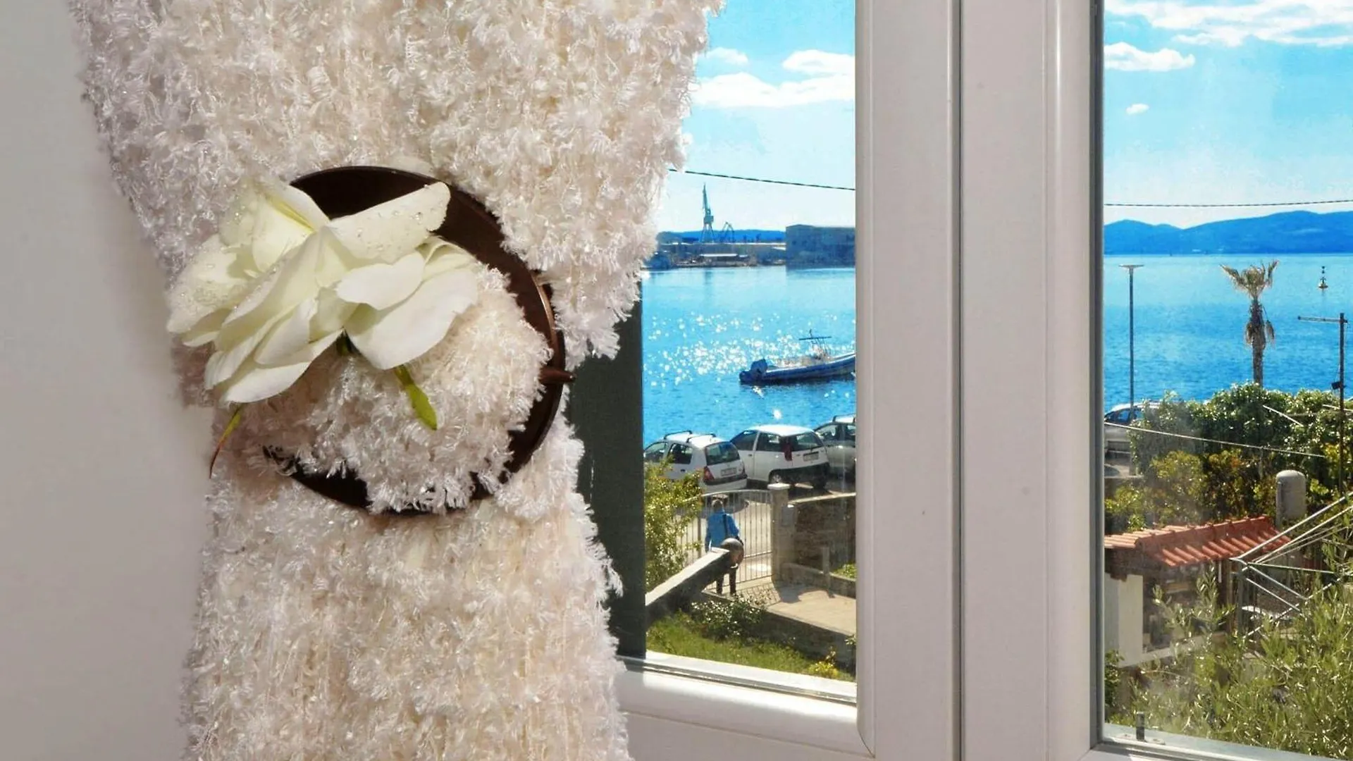Apartment Villa Bepe - Three Bedroom Apartment With Sea View Split