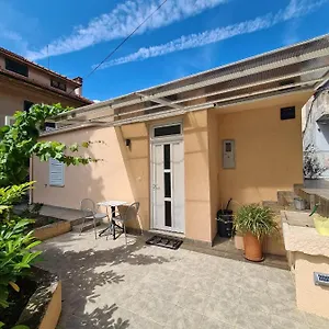 Bart Apartment